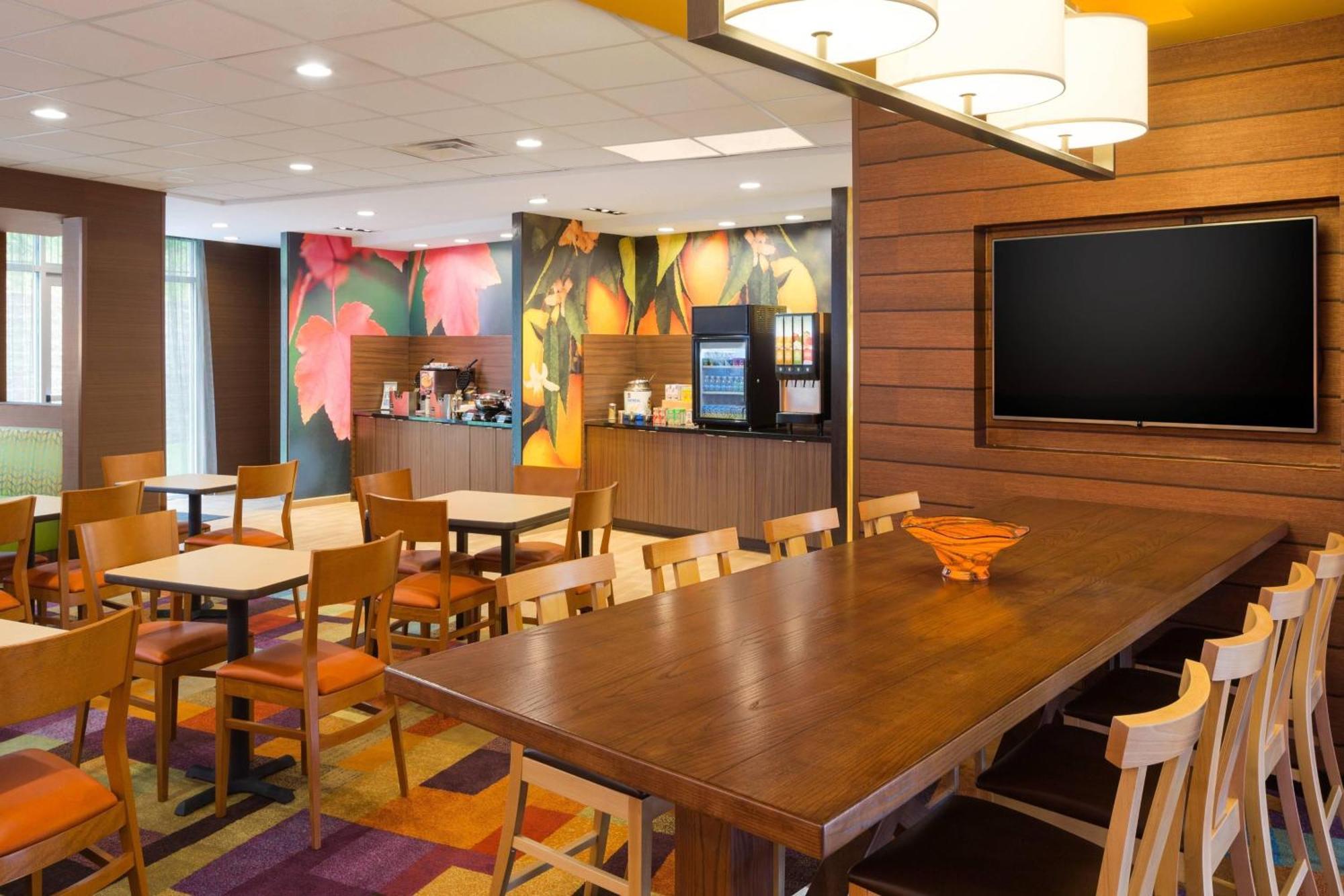 Fairfield Inn & Suites By Marriott Атенс Екстериор снимка