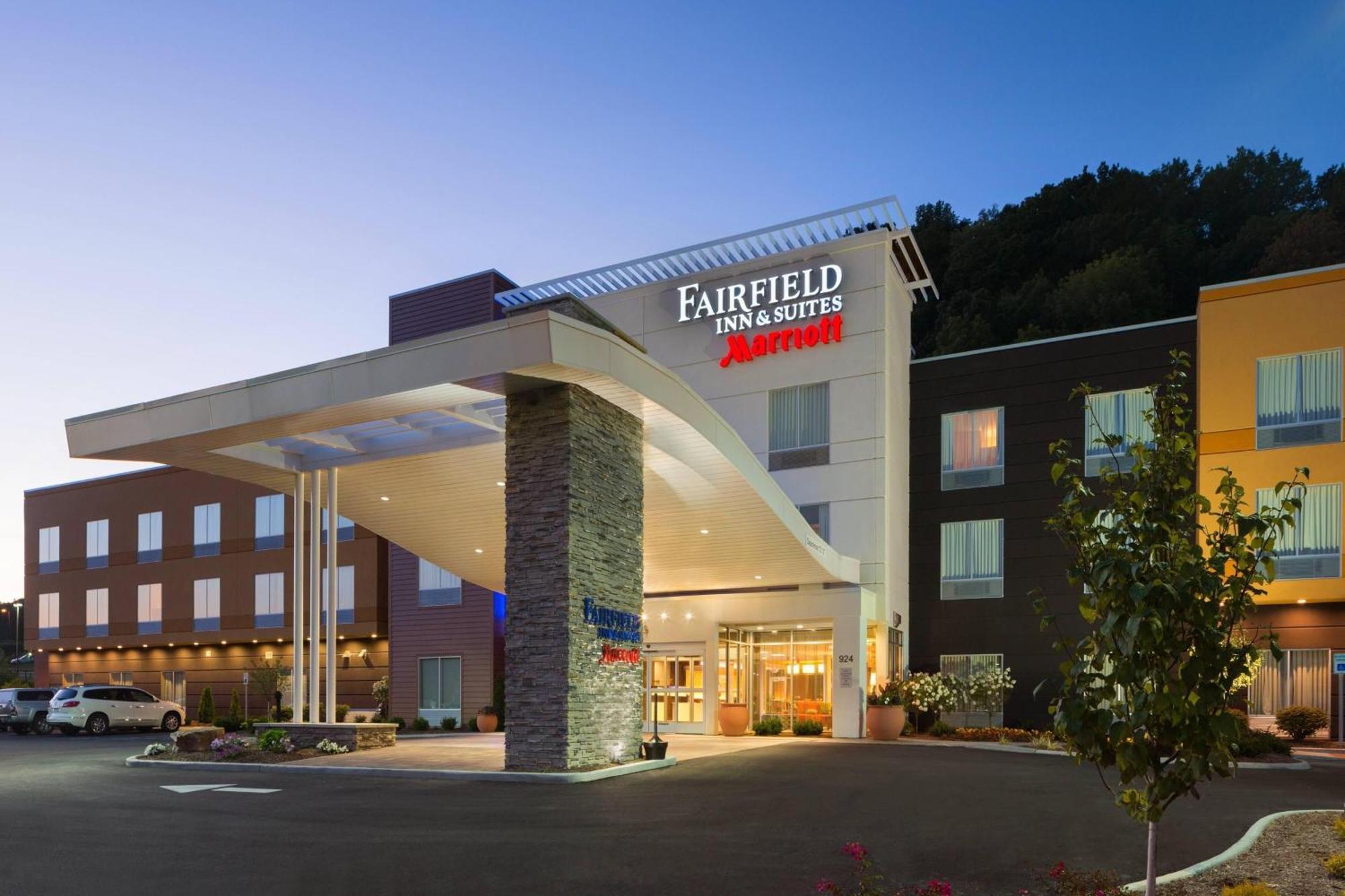 Fairfield Inn & Suites By Marriott Атенс Екстериор снимка
